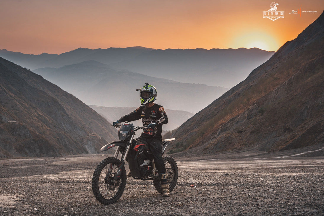 MotoTec Venom 72V/50Ah 12,000W Off-Road Electric Dirt Bike